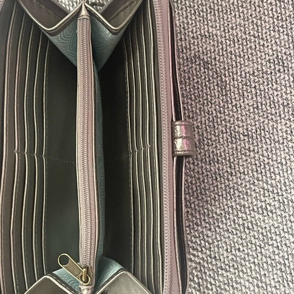 The Sak Metallic Silver Crossbody Wallet - Picture 2 of 16